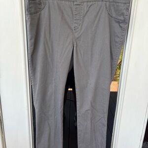Natural Reflections Women's Gray Straight Leg Pants